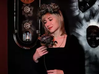 IsoldeSven video pics pussy